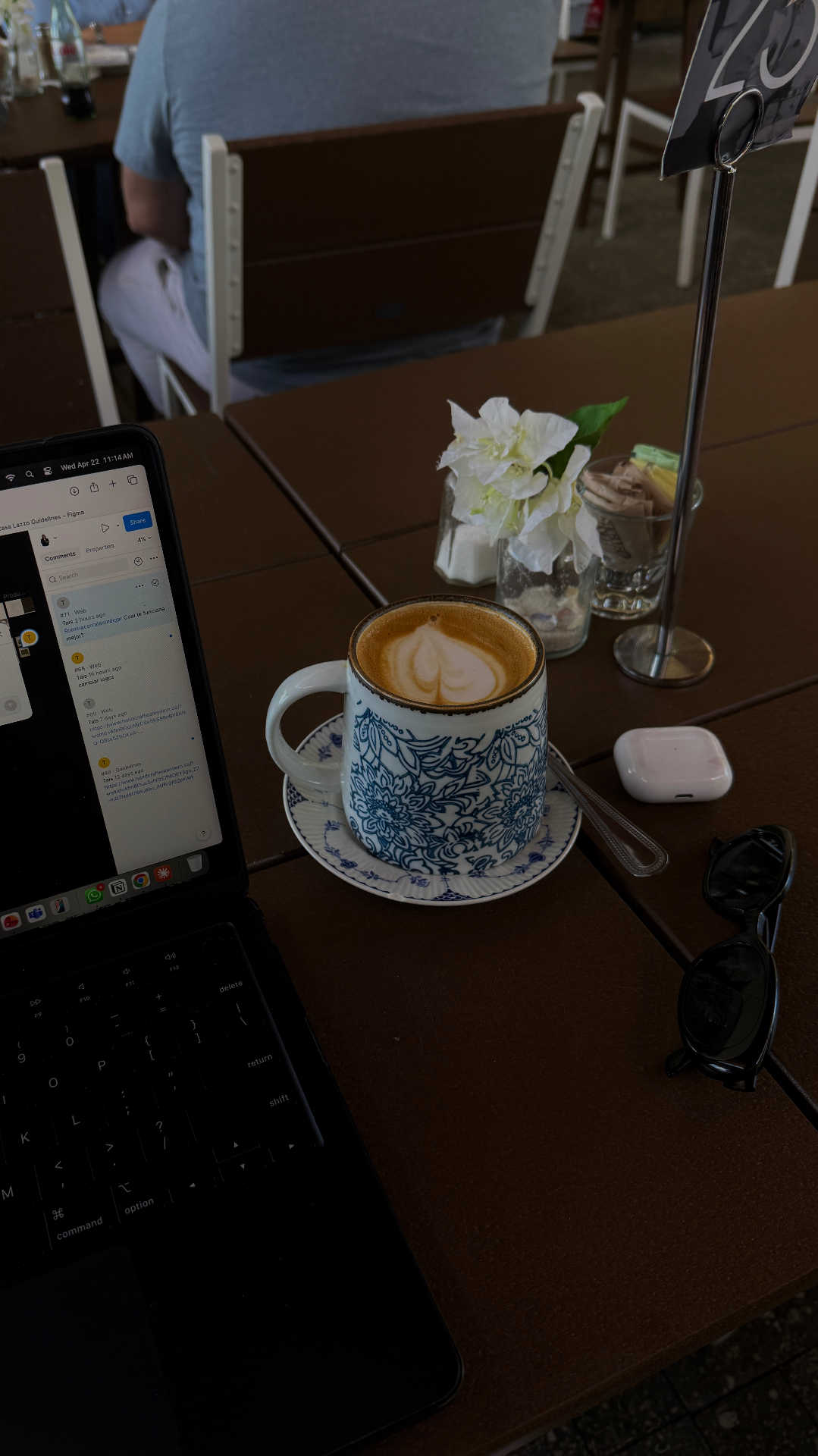 Café desk